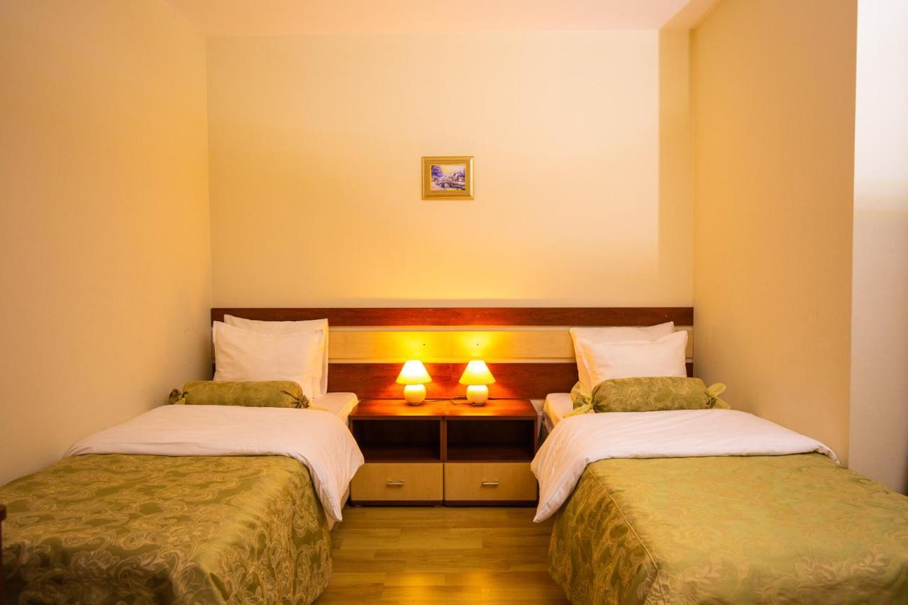 Pinerose Resort Bansko Bagian luar foto